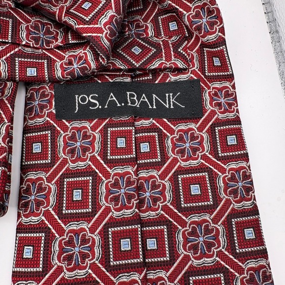 Jos A Bank Mens Silk Tie Lot 2 Purple Geometric Red Floral Medallion Hand Sewn - Picture 7 of 11